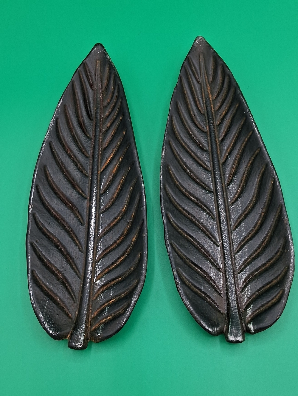 Cast Iron Leaves With Hangers